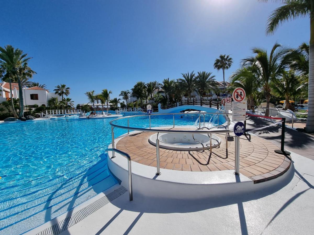 بلايا ذي لاس أميريكاس Studio No 2 Just 100 To Beach And Sea, Large Terrace, Heated Pool, Wifi, Aircondition For A Fee المظهر الخارجي الصورة